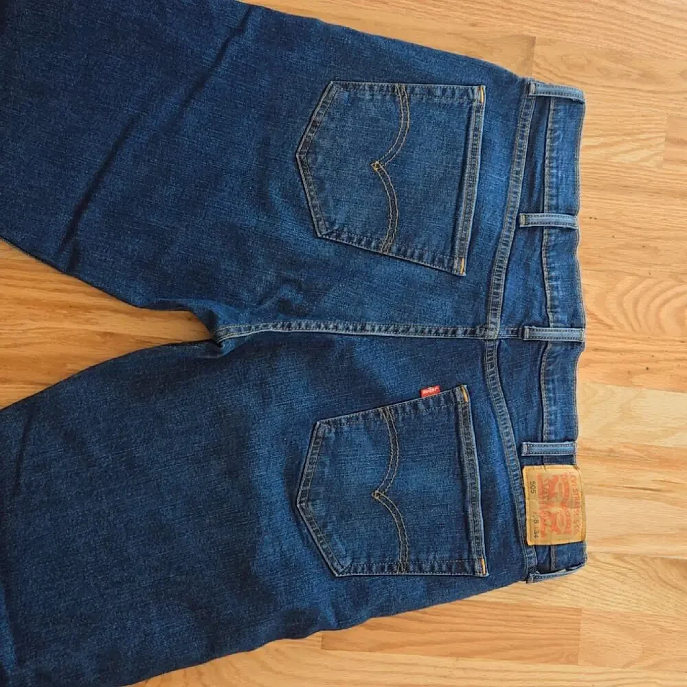 Levi's Men's 505 Regular fit jeans size 38